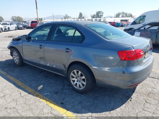 2013 Volkswagen Jetta 2.0l S მანქანა იყიდება აუქციონზე, vin: 3VW2K7AJ9DM423386, აუქციონის ნომერი: 44576559