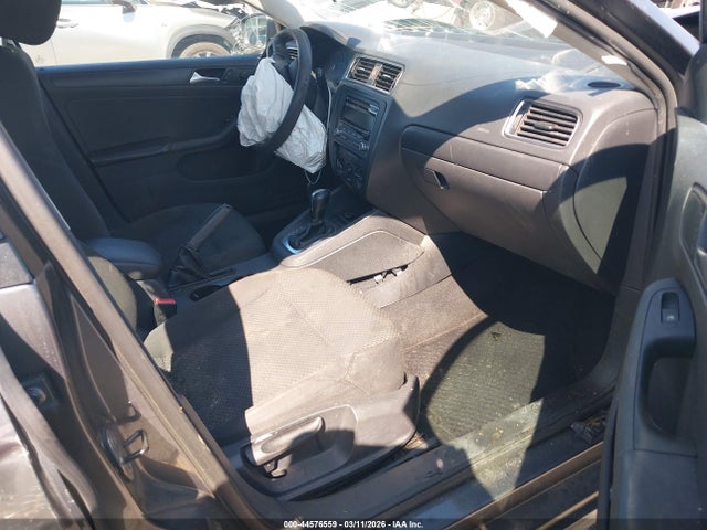 2013 Volkswagen Jetta 2.0l S მანქანა იყიდება აუქციონზე, vin: 3VW2K7AJ9DM423386, აუქციონის ნომერი: 44576559