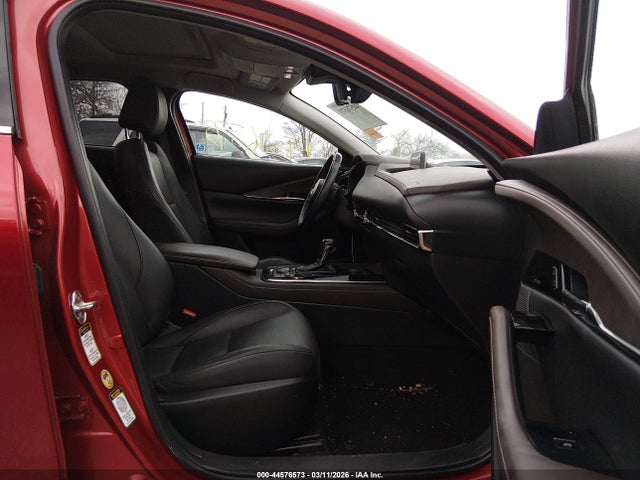 44576573 :رقم المزاد ، 3MVDMBDL0NM403047 vin ، 2022 Mazda Cx-30 Premium مزاد بيع