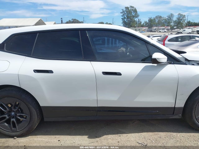 44576591 :رقم المزاد ، WB523CF01RCR96800 vin ، 2024 Bmw Ix Xdrive50 مزاد بيع