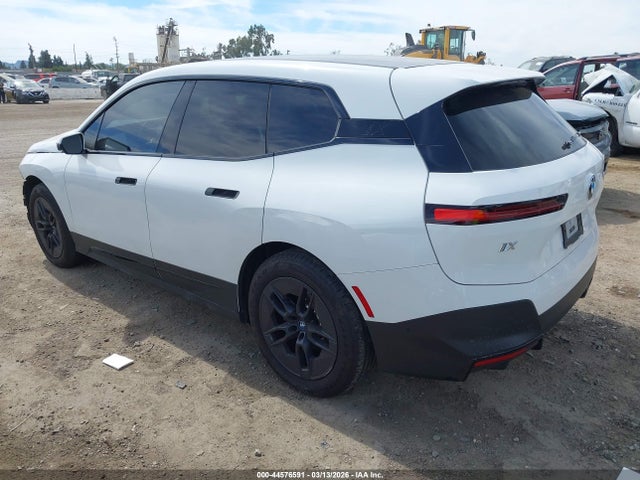 44576591 :رقم المزاد ، WB523CF01RCR96800 vin ، 2024 Bmw Ix Xdrive50 مزاد بيع