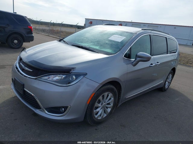44576592 :رقم المزاد ، 2C4RC1BG7HR554846 vin ، 2017 Chrysler Pacifica Touring-l مزاد بيع