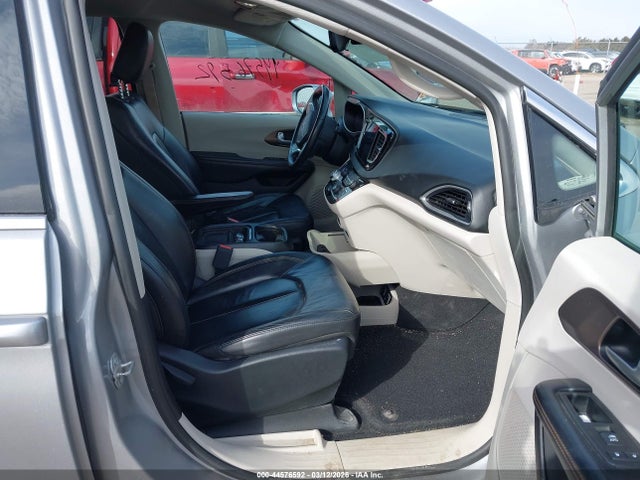 44576592 :رقم المزاد ، 2C4RC1BG7HR554846 vin ، 2017 Chrysler Pacifica Touring-l مزاد بيع