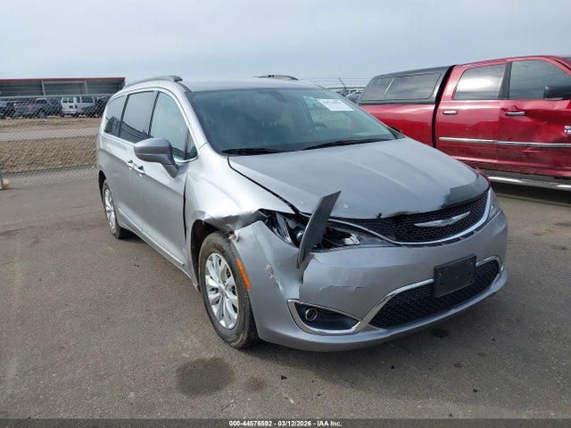 44576592 :رقم المزاد ، 2C4RC1BG7HR554846 vin ، 2017 Chrysler Pacifica Touring-l مزاد بيع