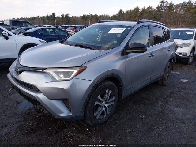 Toyota RAV4 LE 2017 2T3BFREV5HW647680 Image 2
