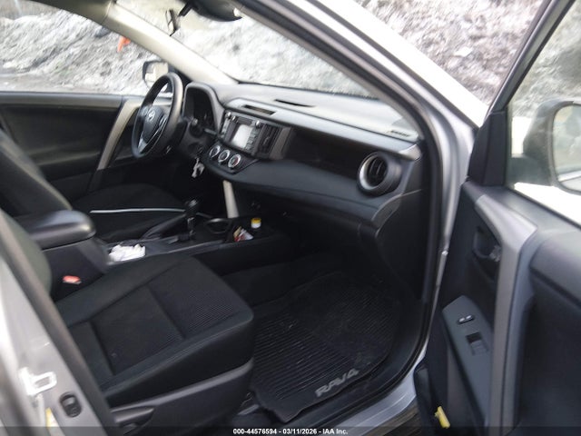 Toyota RAV4 LE 2017 2T3BFREV5HW647680 Image 5