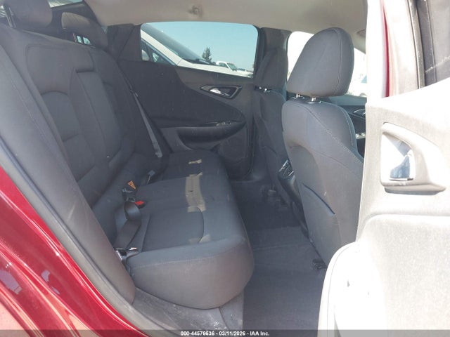 1G1ZD5ST2NF106088 Chevrolet Malibu Fwd Lt