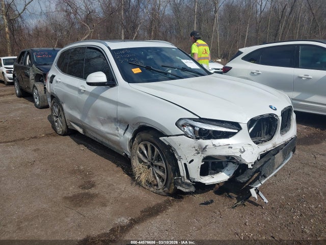 2019 BMW X3 5UXTR9C51KLE18388