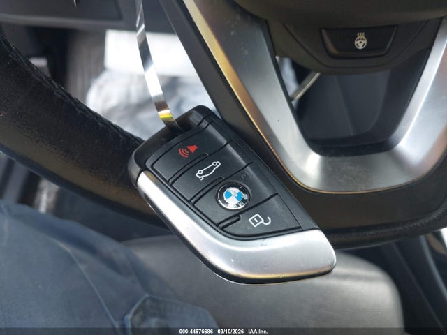 2019 BMW X3 5UXTR9C51KLE18388 Photo 10