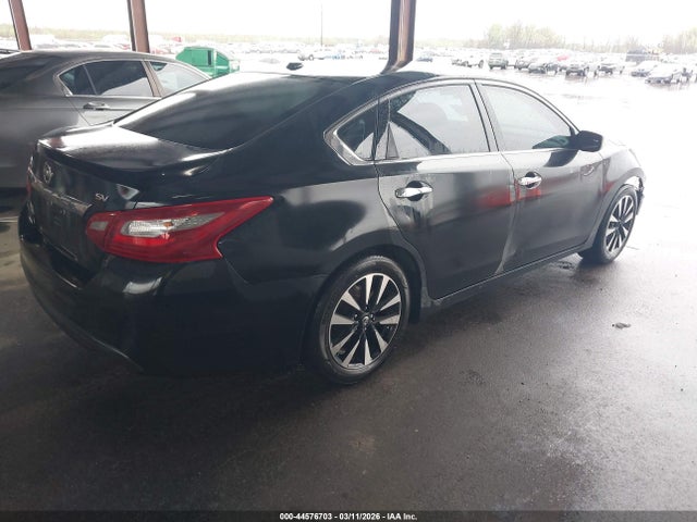 2018 NISSAN ALTIMA 1N4AL3AP8JC123978 Photo 3