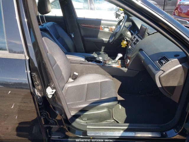 2011 MERCEDES-BENZ C 300 WDDGF8BB5BR184320 Photo 4
