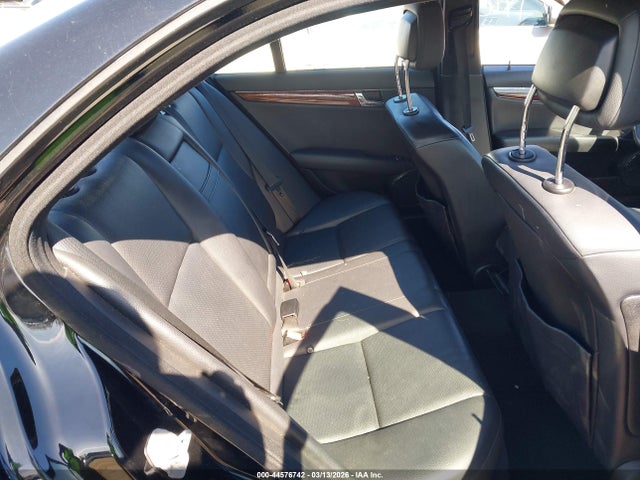 2011 MERCEDES-BENZ C 300 WDDGF8BB5BR184320 Photo 7