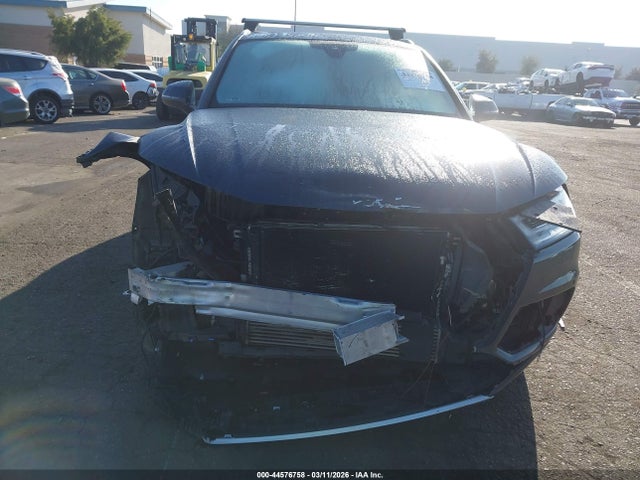 WA1BNAFY7J2076697 Audi Q5 2.0t Premium/2.0t Tech Premium