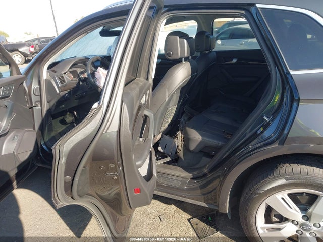 WA1BNAFY7J2076697 Audi Q5 2.0t Premium/2.0t Tech Premium