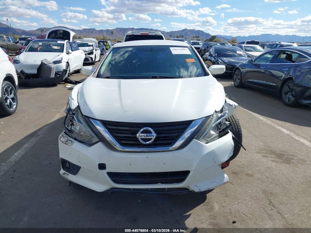 1N4AL3AP0HN326068 Nissan Altima 2.5 Sr