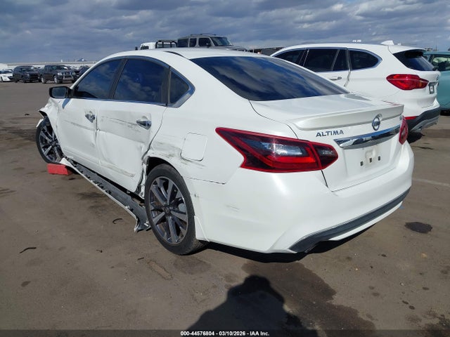 1N4AL3AP0HN326068 Nissan Altima 2.5 Sr