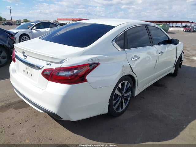 1N4AL3AP0HN326068 Nissan Altima 2.5 Sr