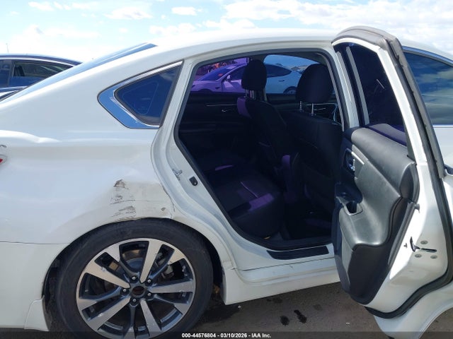 1N4AL3AP0HN326068 Nissan Altima 2.5 Sr