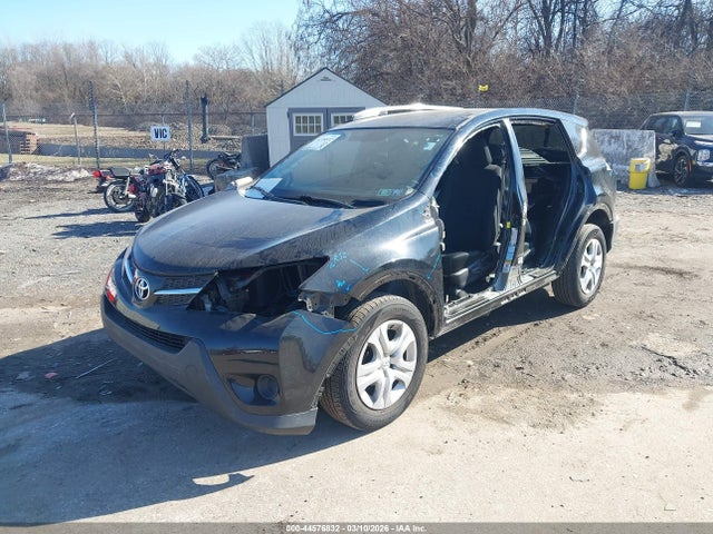 2T3BFREV4EW169165 Toyota RAV4 LE