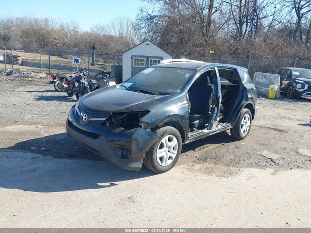 2T3BFREV4EW169165 Toyota RAV4 LE