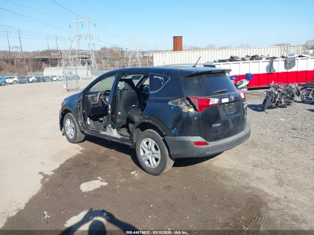 2T3BFREV4EW169165 Toyota RAV4 LE