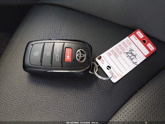 5TDAAAB59RS065892 Toyota Grand Highlander Xle