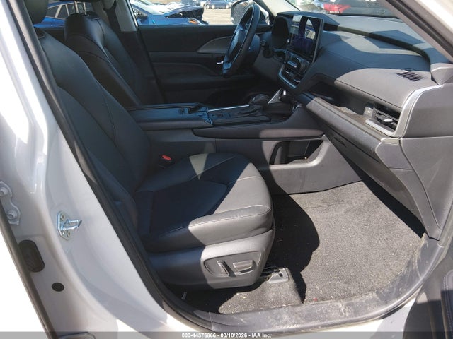 5TDAAAB59RS065892 Toyota Grand Highlander Xle