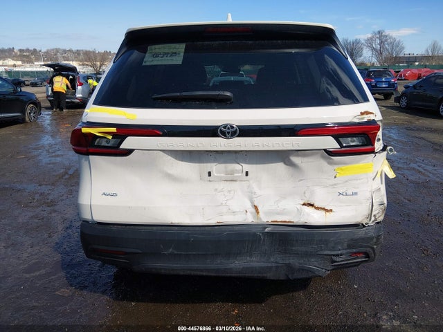 5TDAAAB59RS065892 Toyota Grand Highlander Xle