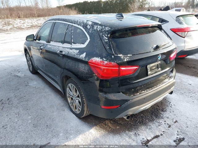 2016 BMW X1 WBXHT3Z30G4A48891 Photo 2