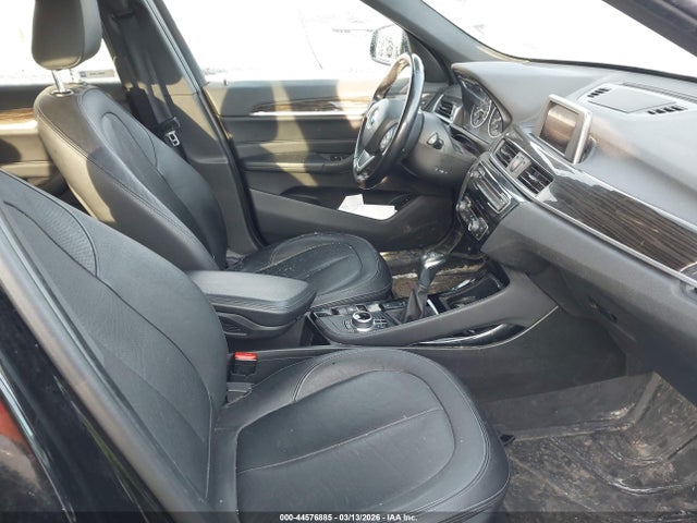 2016 BMW X1 WBXHT3Z30G4A48891 Photo 4