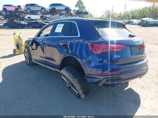 2021 AUDI Q3 WA1DECF38M1071415 Photo 2