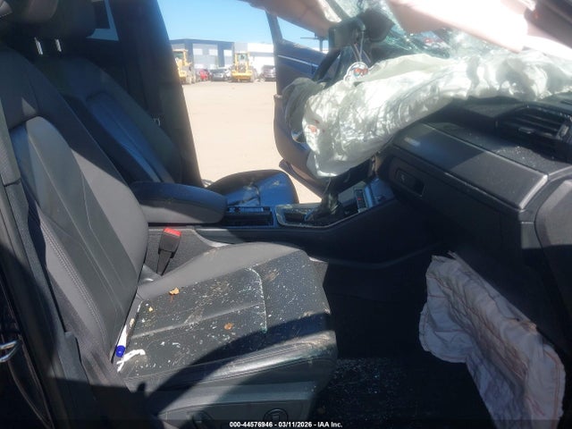 2021 AUDI Q3 WA1DECF38M1071415 Photo 4