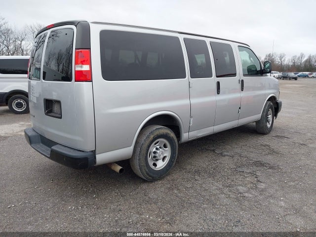 1GAWGEFG3K1340899 Chevrolet Express 2500 Ls