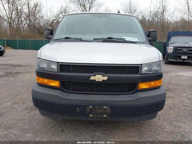 1GAWGEFG3K1340899 Chevrolet Express 2500 Ls
