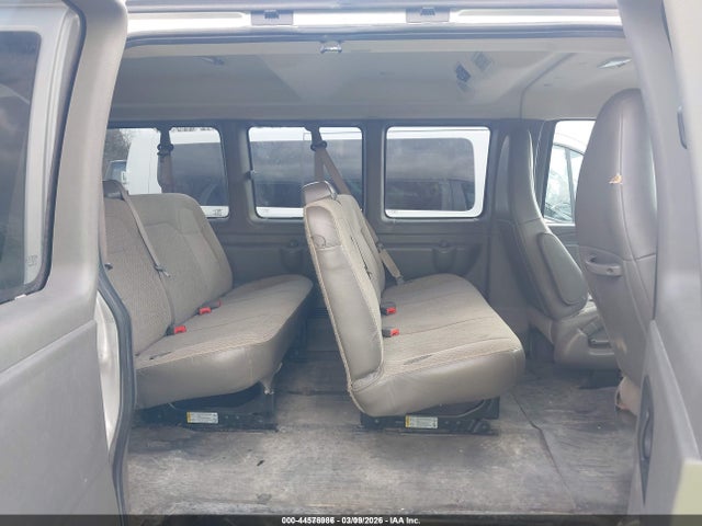 1GAWGEFG3K1340899 Chevrolet Express 2500 Ls