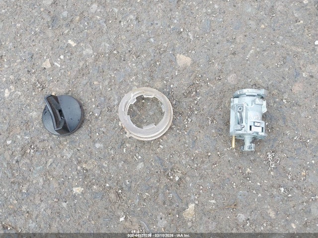 44577039 :رقم المزاد ، 1B7HF13Z4WJ240575 vin ، 1998 Dodge Ram 1500 St مزاد بيع