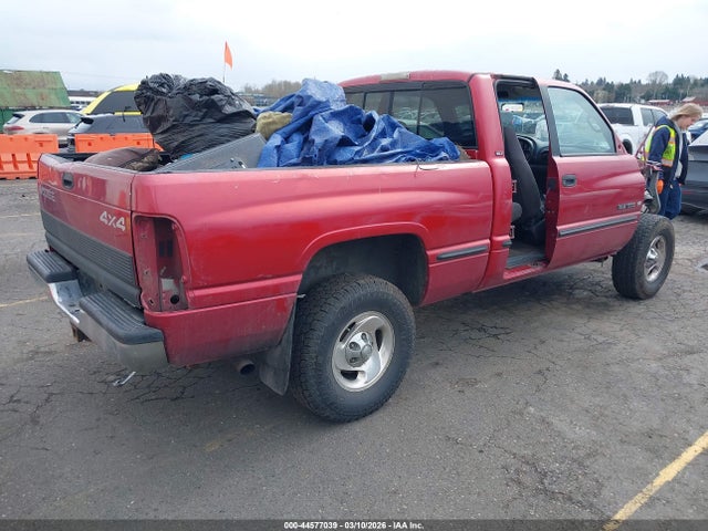 44577039 :رقم المزاد ، 1B7HF13Z4WJ240575 vin ، 1998 Dodge Ram 1500 St مزاد بيع