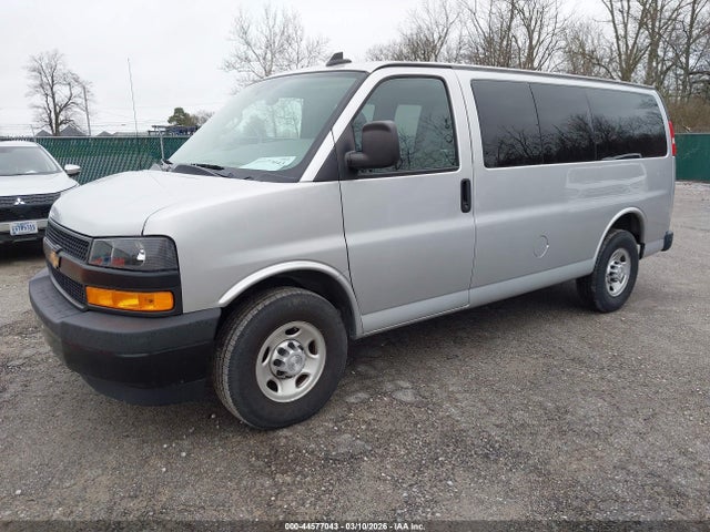1GAWGEFGXK1329379 Chevrolet Express 2500 Ls