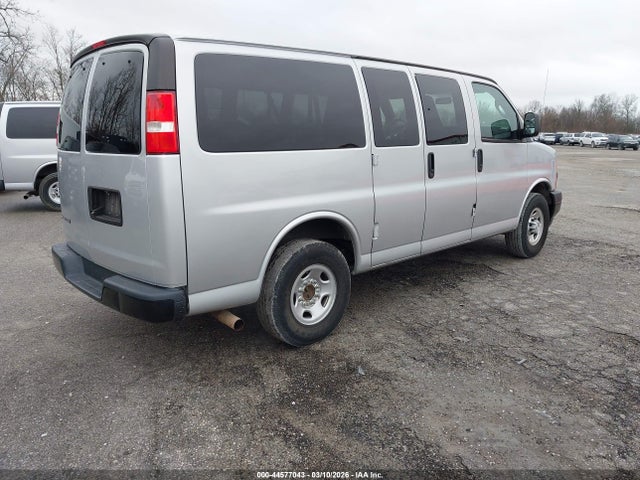 1GAWGEFGXK1329379 Chevrolet Express 2500 Ls