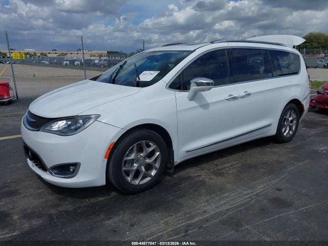 2018 Chrysler Pacifica Limited მანქანა იყიდება აუქციონზე, vin: 2C4RC1GG8JR212420, აუქციონის ნომერი: 44577047