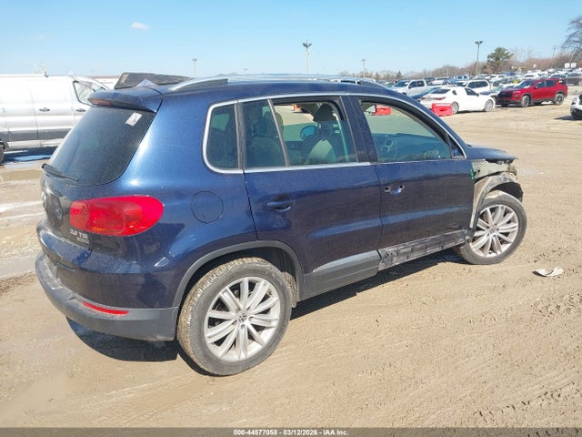 44577058 :رقم المزاد ، WVGBV7AX8DW502235 vin ، 2013 Volkswagen Tiguan S/se/sel مزاد بيع