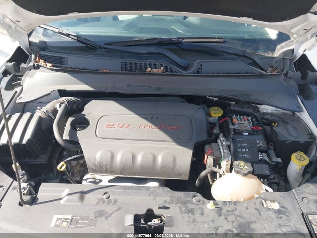 3C4NJCBB9JT495080 Jeep Compass Sun And Wheel Fwd