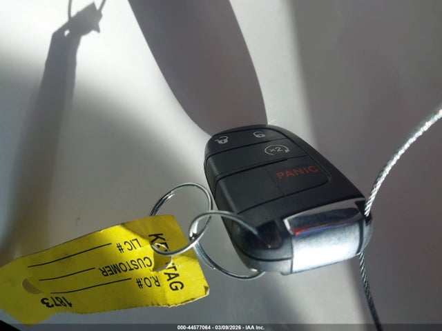 3C4NJCBB9JT495080 Jeep Compass Sun And Wheel Fwd