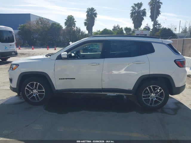 3C4NJCBB9JT495080 Jeep Compass Sun And Wheel Fwd