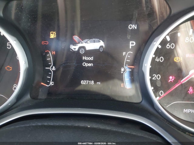 3C4NJCBB9JT495080 Jeep Compass Sun And Wheel Fwd