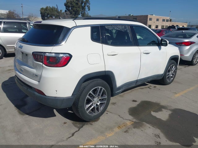 3C4NJCBB9JT495080 Jeep Compass Sun And Wheel Fwd