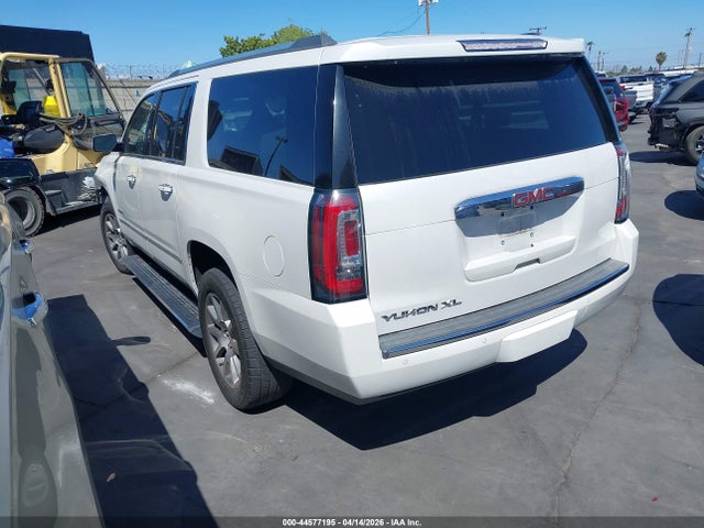 2017 GMC YUKON XL 1GKS2HKJ7HR404562 Photo 2
