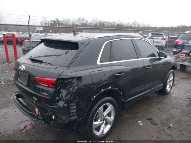 44577212 :رقم المزاد ، WA1AUCF3XN1135672 vin ، 2022 Audi Q3 Premium 40 Tfsi Quattro Tiptronic مزاد بيع