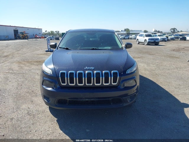 1C4PJMAB7GW337386 Jeep Cherokee Sport