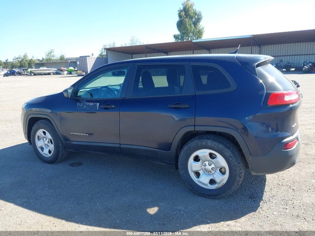 1C4PJMAB7GW337386 Jeep Cherokee Sport